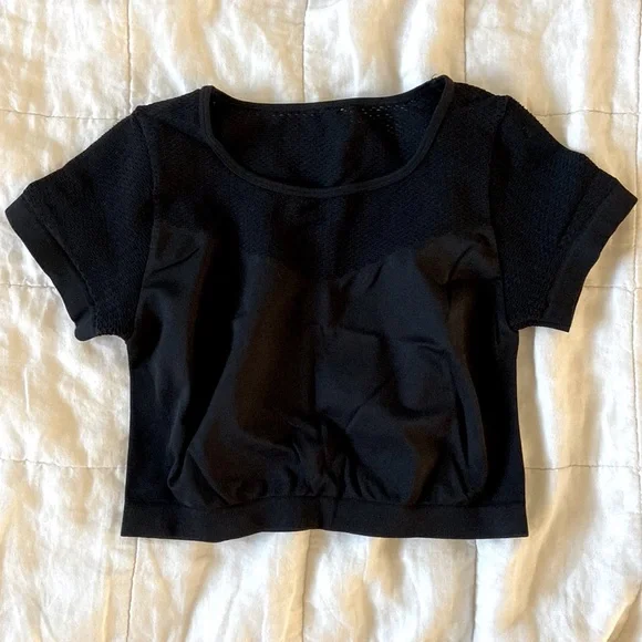 【新品未使用タグ付き‼️】alo yoga ネイビー　XSサイズ ALO Yoga Activewear Tops for Women for sale - eBay